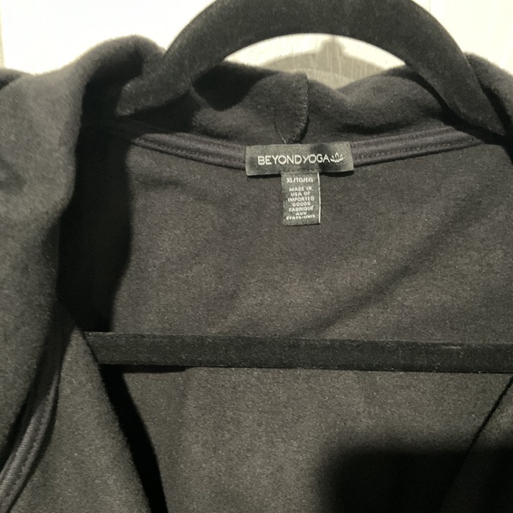 Beyond Yoga On The Go Jacket (X-Large) NWOT - Picture 2 of 3